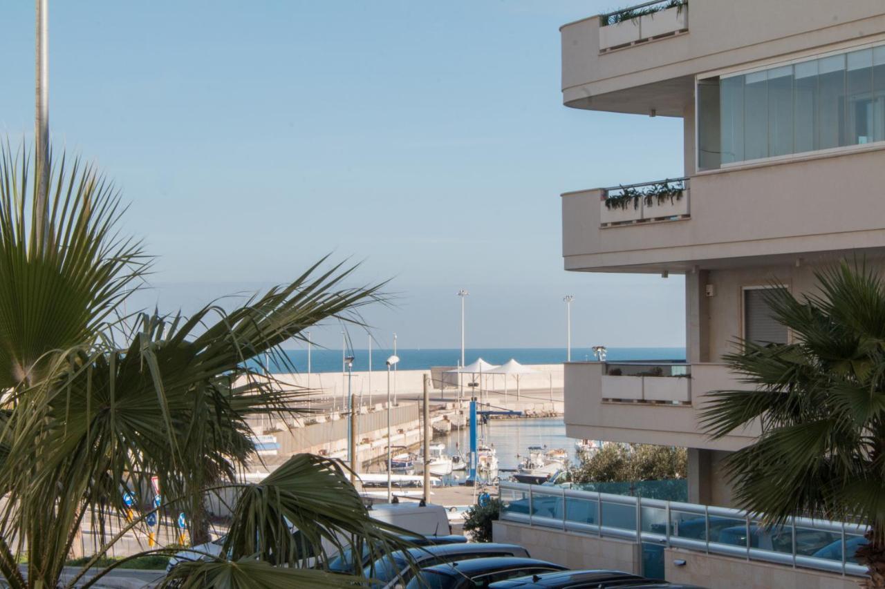Nilu In Citta - Nuovo Appartamento Con Vista Mare Monopoli Exterior photo